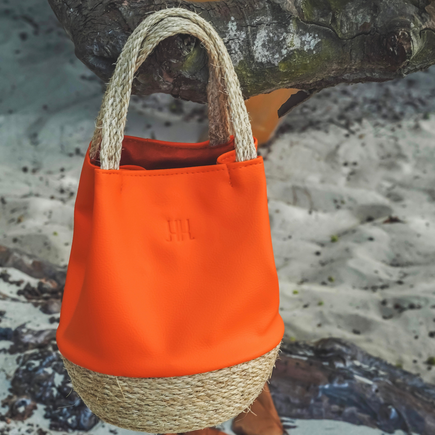 "Vea" Bucket Bag